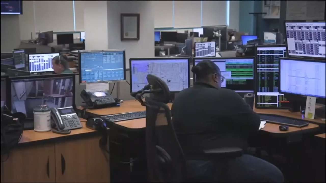 Broward commissioners set to vote on transitioning 911 services to county from BSO - WSVN 7News | Miami News, Weather, Sports