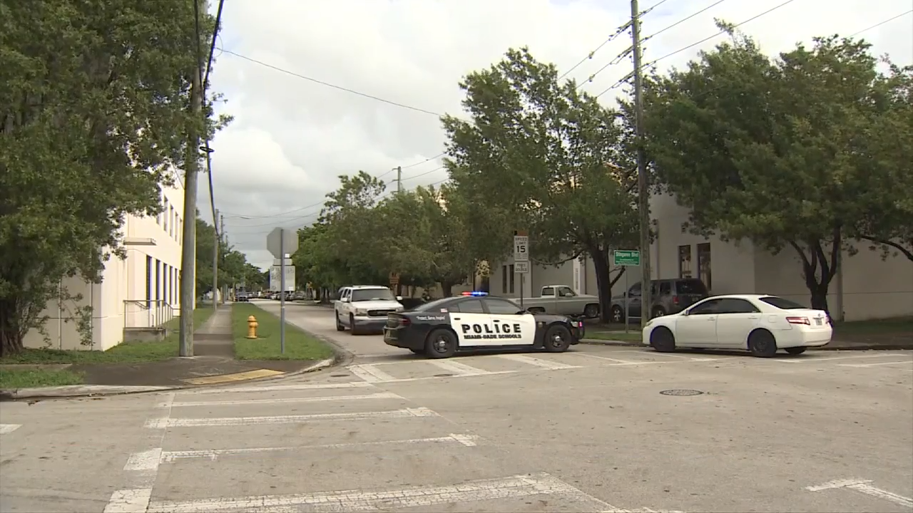 Hoax threats trigger lockdowns at Miami Southwest and Miami Senior High schools - WSVN 7News | Miami News, Weather, Sports