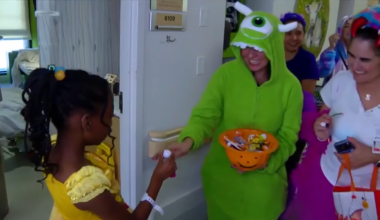Holtz Children’s Hospital brings early Halloween treat for young patients - WSVN 7News | Miami News, Weather, Sports