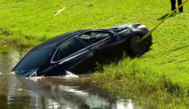 Good Samaritan uses life preserver to rescue driver trapped in lake after crash in Plantation - WSVN 7News | Miami News, Weather, Sports