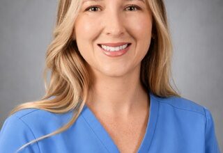 ER Nurses – Holy Cross Health – Sarah Petty, BSN, RN, CEN, TCRN, CPEN, CCRN
