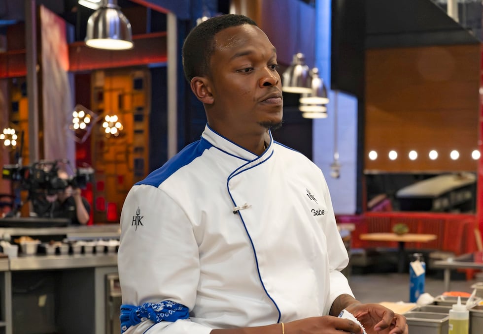 HELL'S KITCHEN: CONTESTANTS in the "Tale of Two Kitchens"  episode of HELL’S KITCHEN airing...