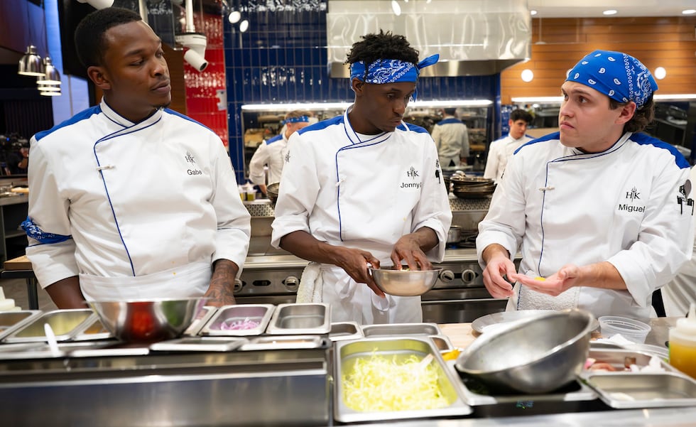 HELL'S KITCHEN: CONTESTANTS in the "Tale of Two Kitchens"  episode of HELL’S KITCHEN airing...