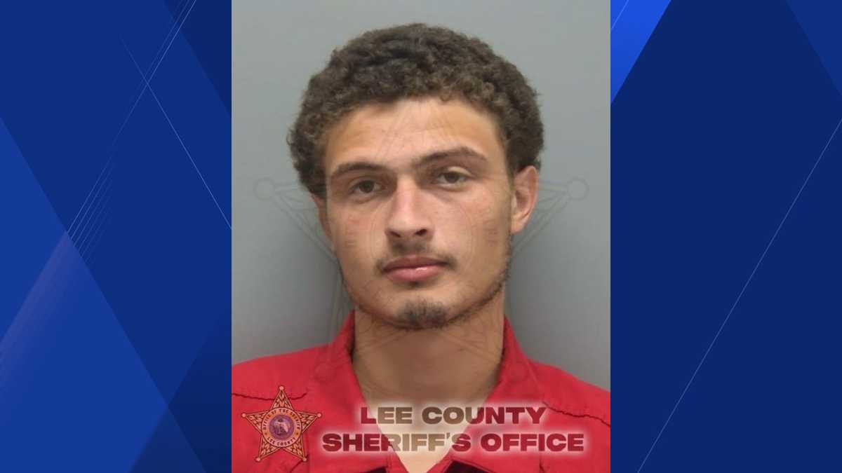 Fort Myers man accused of breaking into Cape Coral home, trying to force body through shattered door