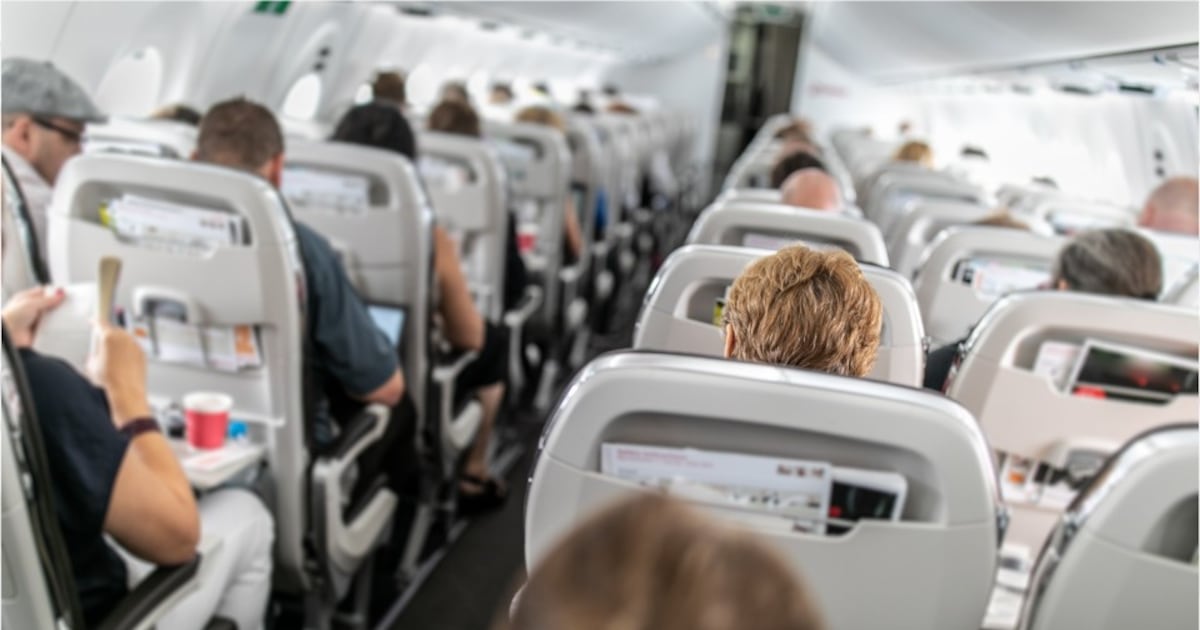 American Airlines opens 2027 flight attendant applications