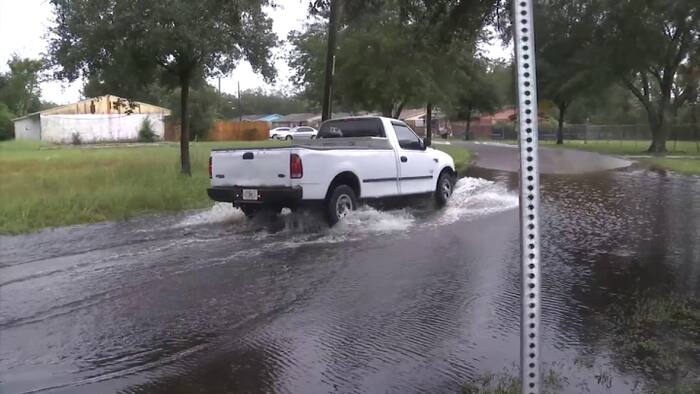 Rising Ribault River threatens homes along Jacksonville’s Ken Knight Drive