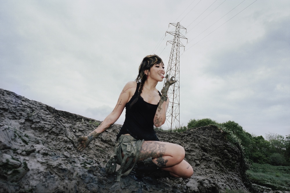 Beabadoobee brings Powerlines tour to an Orlando arena