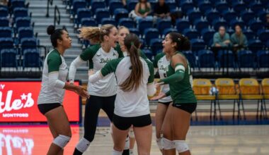 Dolphins Outlast Royals In Five-Set Bout
