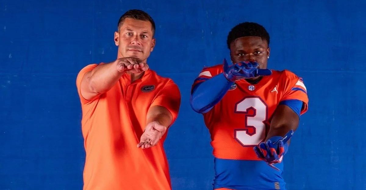 No. 1 WR Easton Royal flips from Texas to Florida