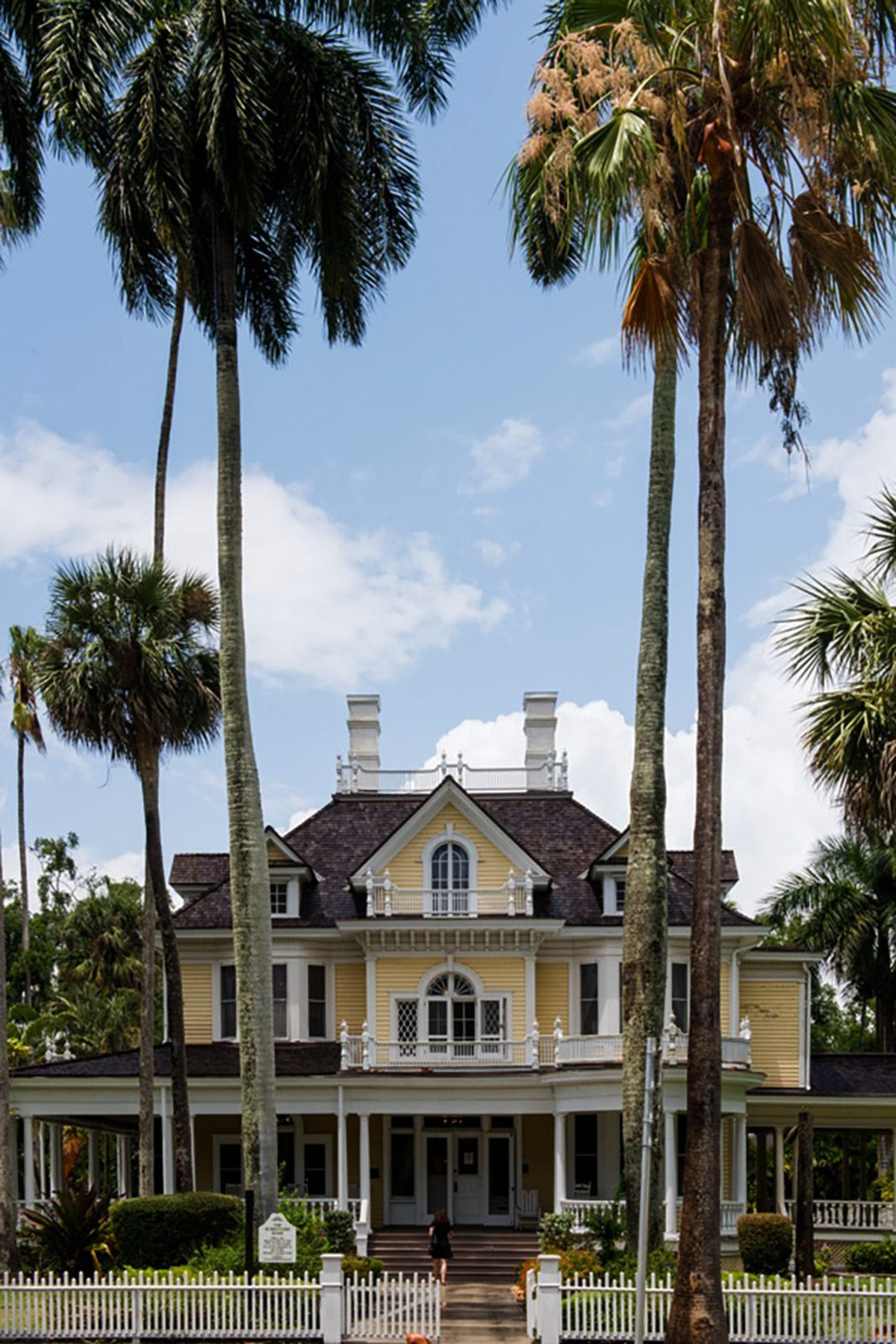 Following recent renovations, this downtown Fort Myers landmark on the Caloosahatchee River is once again offering docent-led and self-guided tours. Also, a popular wedding and event venue, it offers visitors a chance to glimpse into the daily life and traditions of the home through its original furnishings, heirlooms and period décor.