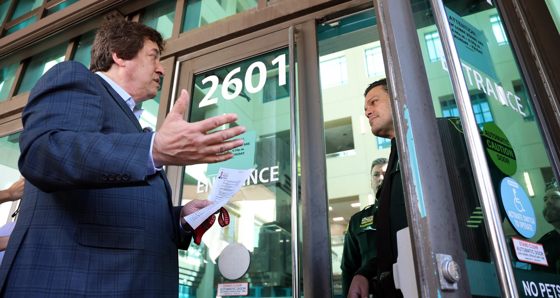 Broward commission prepares to take sheriff to court