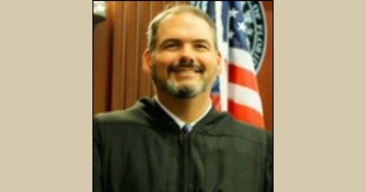 Jacksonville Judge Eric Roberson leaves the bench
