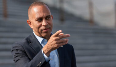 Hakeem Jeffries to campaign with Eliott Rodriguez in Miami