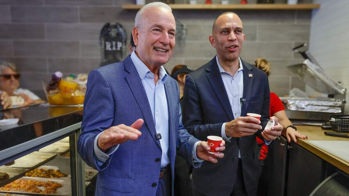 Jeffries joins Eliott Rodriguez in Miami to boost campaign