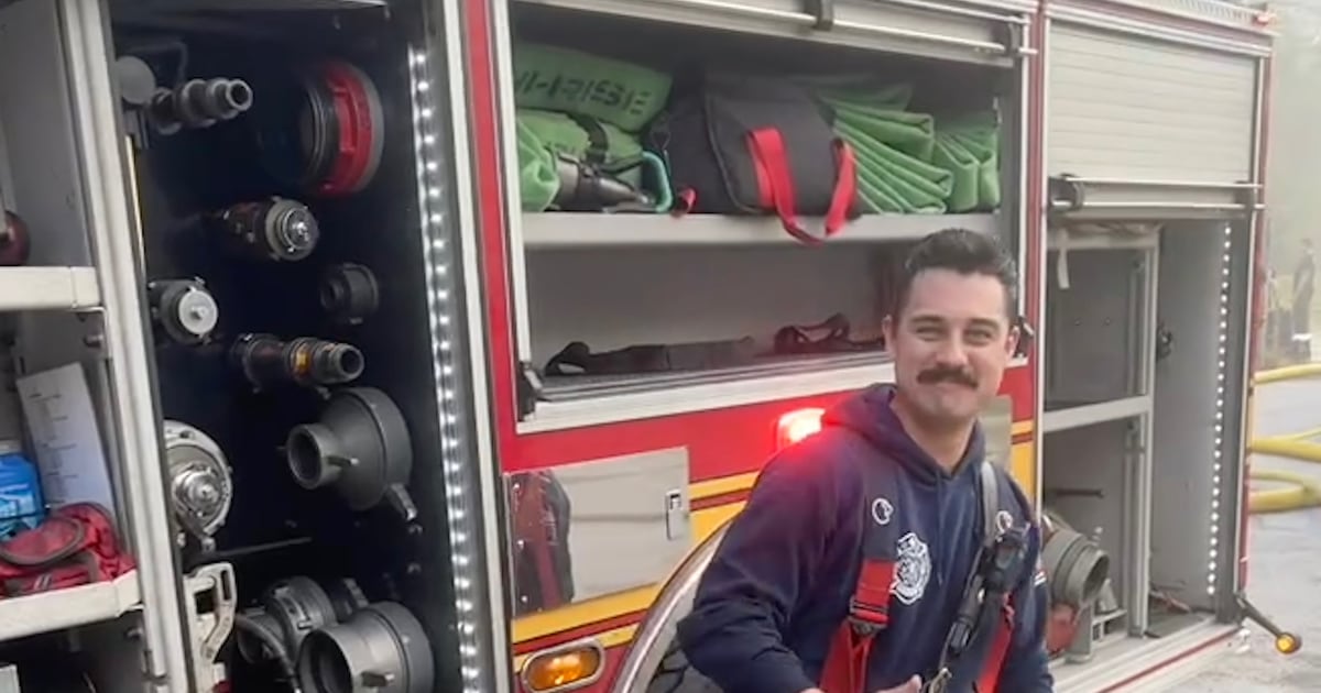 Off-duty Jacksonville firefighter rescues three boaters capsized off Big Talbot Island