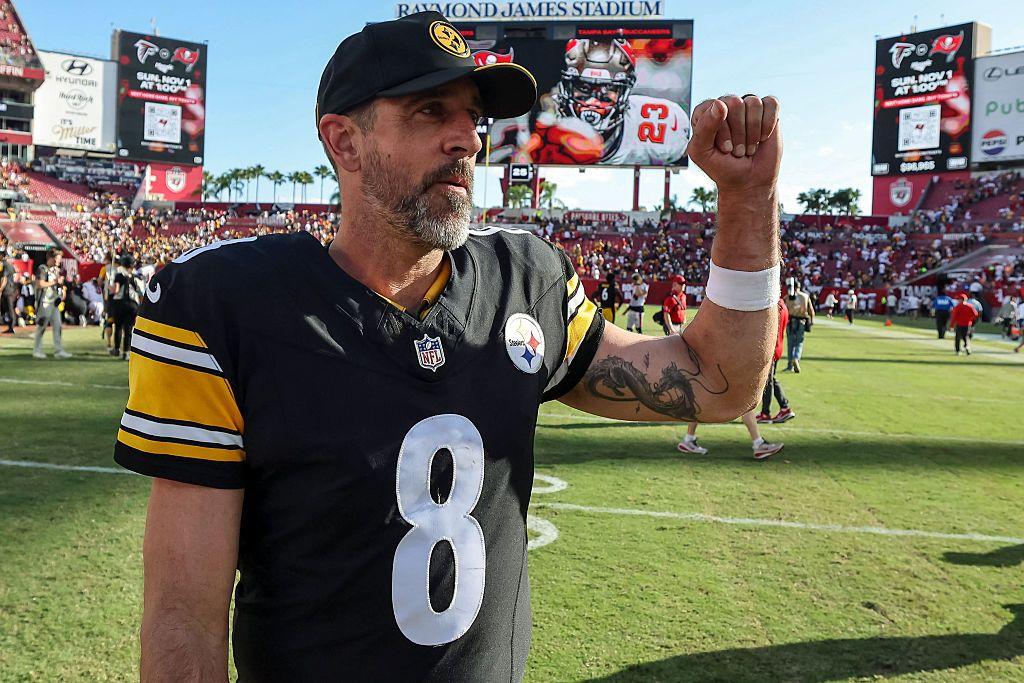 Aaron Rodgers #8 of the Pittsburgh Steelers acknowledges the crowd after an overtime win against the Tampa Bay Buccaneers at Raymond James Stadium on October 18, 2026 in Tampa, Florida.