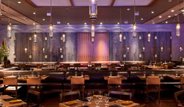 Where to Eat Thanksgiving Dinner in Miami: Dine-In & Takeout for 2026