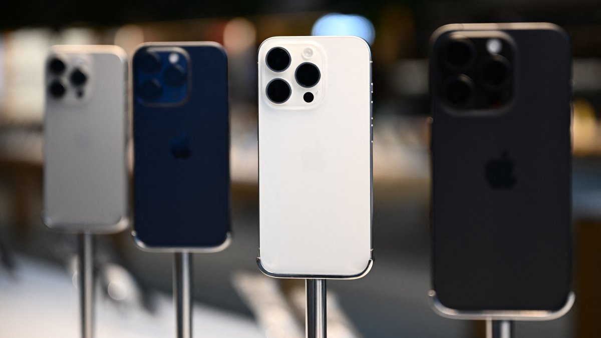 Man arrested after stolen iPhone tracked by victim in Miami, police say – NBC 6 South Florida