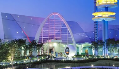 Fired Universal Team Member Speaks Out After Threatening Guest Who Hit Him With 3D Glasses