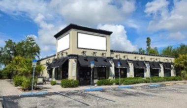 Fort Myers' old Ruby Tuesday building sold to Lee Memorial Inc. | News