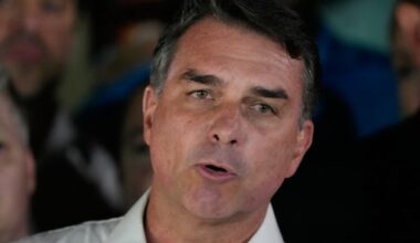 Defeated presidential candidate Flávio Bolsonaro and his family land in Miami after fleeing Brazil