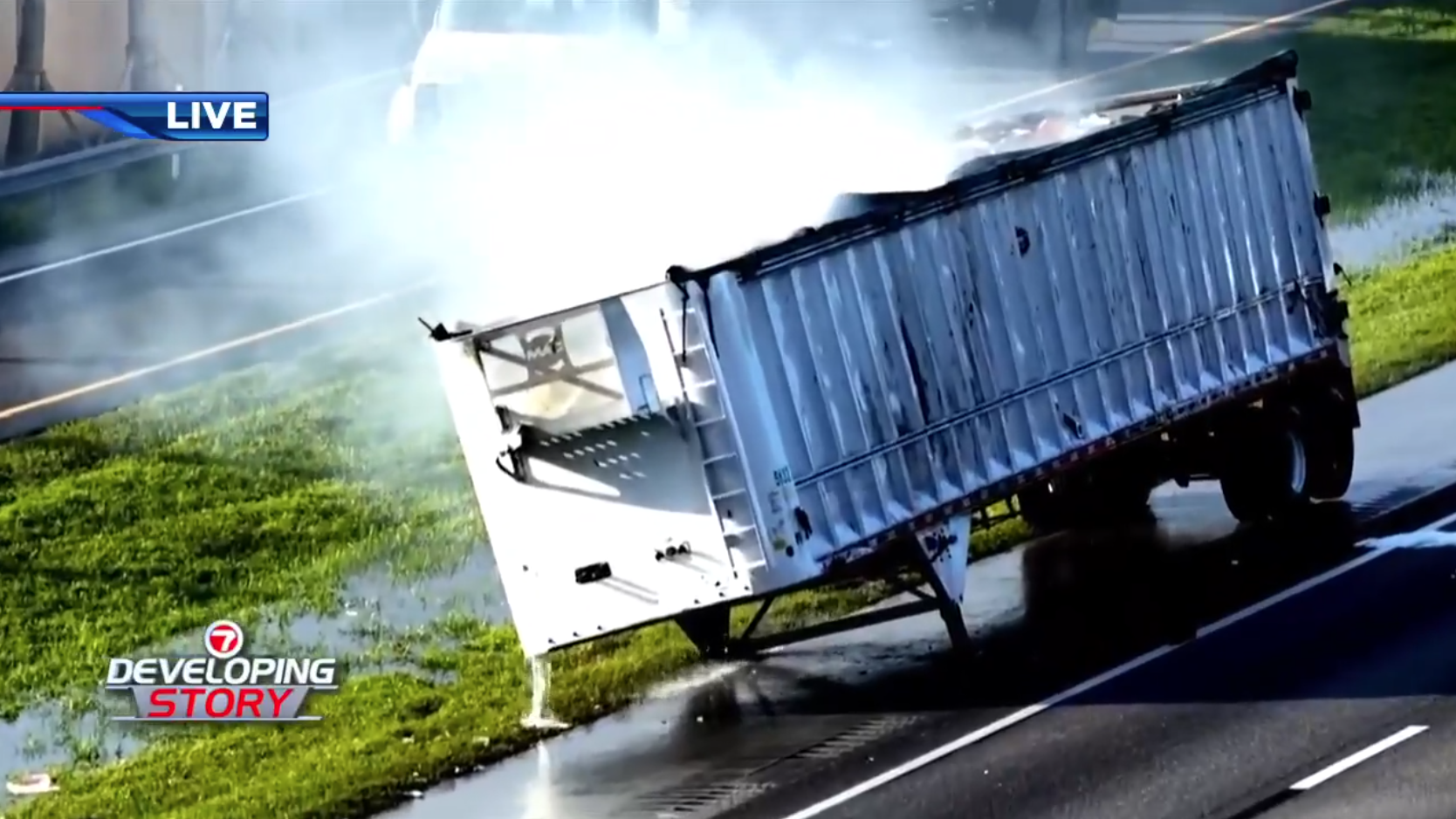 Trailer catches fire on Turnpike in Pompano Beach, prompting NB lane closures near Atlantic Blvd - WSVN 7News | Miami News, Weather, Sports