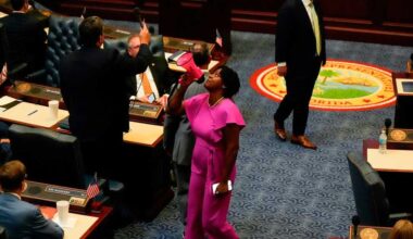 Angie Nixon courts Gen Z voters at UCF town hall