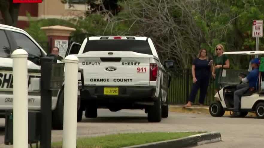 Twins, age 17, stabbed to death by father, Florida deputies say