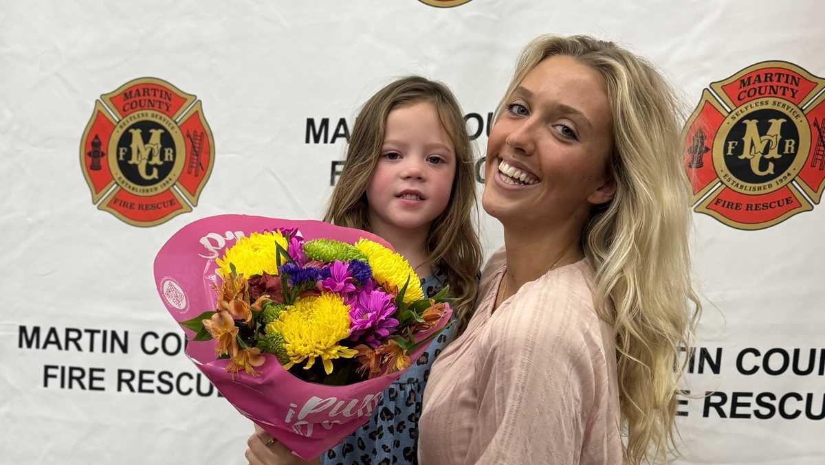 Martin County woman saves 3-year-old from drowning, earns award