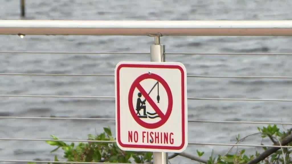 Cape Coral residents react to 'no fishing' signs at Jaycee Park