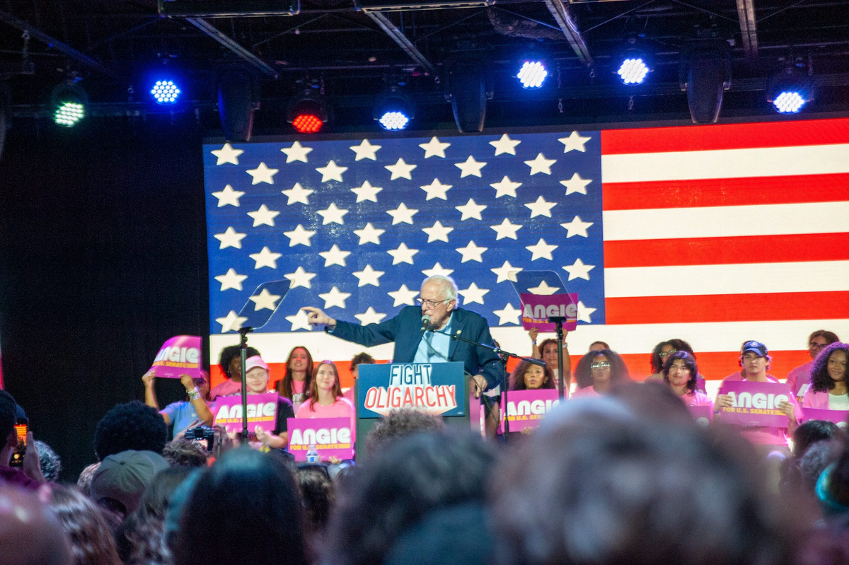 U.S Sen. Bernie Sanders and Democratic nominee Angie Nixon visited Tallahassee at The Moon on Sunday, Oct.18, 16 days ahead of Election Day, rallying a crowd of residents, FAMU, FSU, and TSC students for Sanders' 'Fighting Oligarchy' tour.