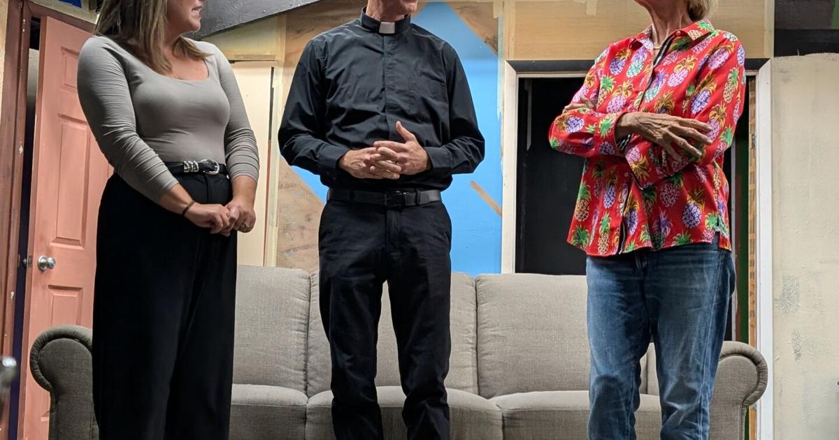 ‘See How They Run’ brings laughs to the Pineapple Theatre | Local Events