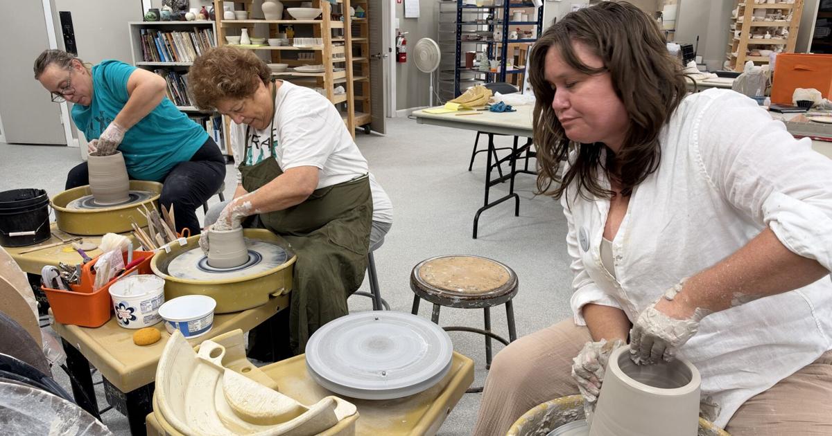 Cape Coral Art Center Gives Southwest Florida a Place to Get Creative | WINK Stop