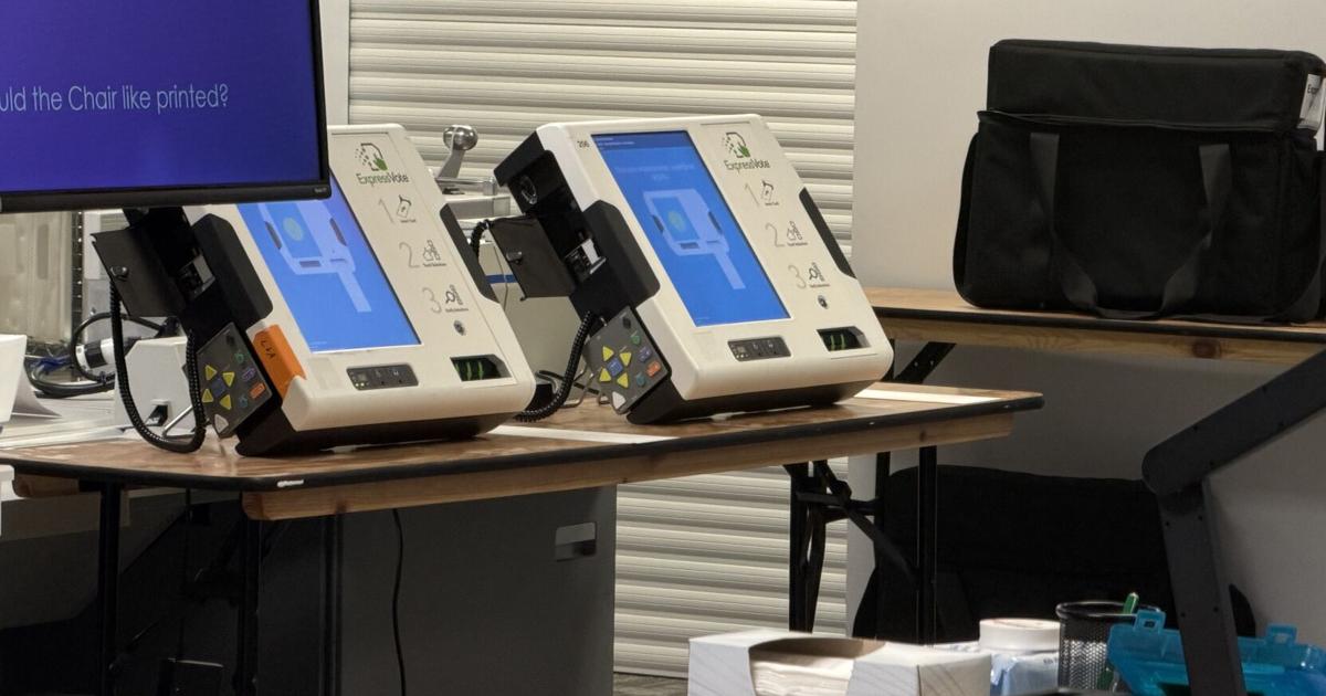 Lee County tests voting equipment ahead of general election | Lee County