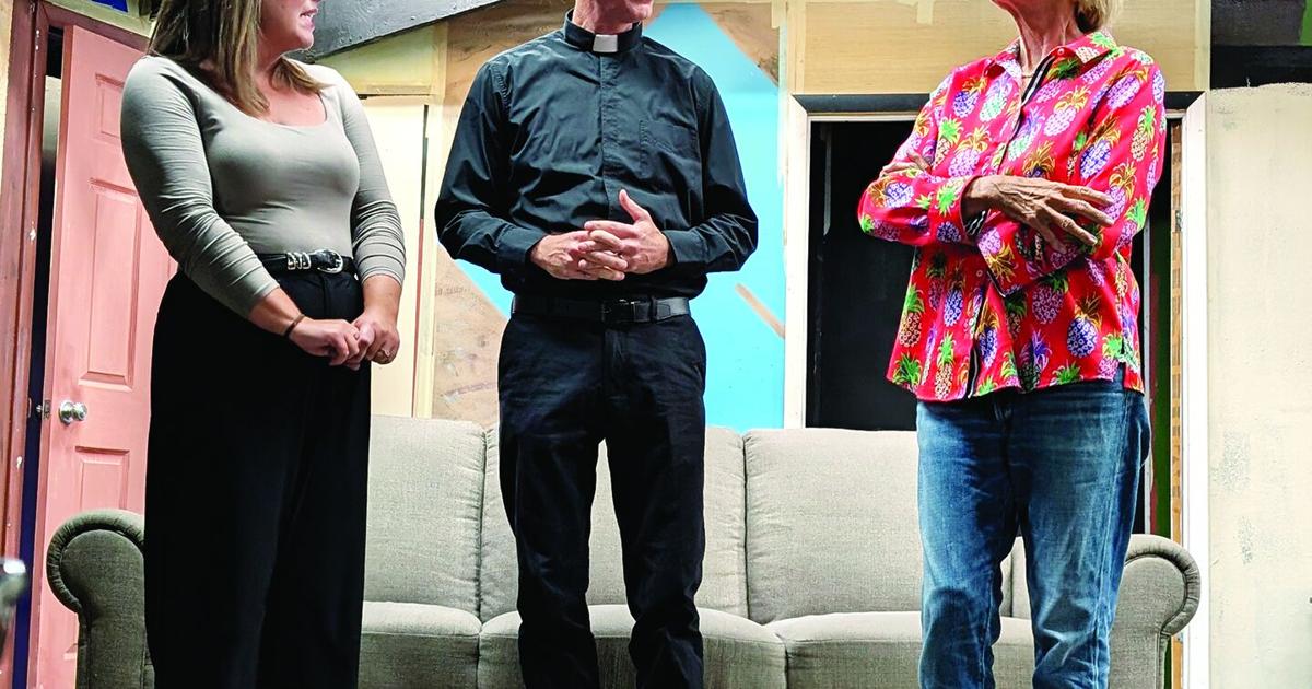 ‘See How They Run’ brings laughs to the Pineapple Theatre | Local Events
