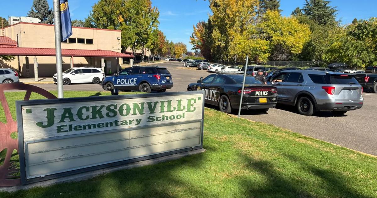 Jacksonville police boost patrols at elementary school after Bend tragedy | Local