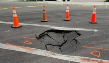 Broken pipe causes sinkhole near Estero Boulevard in Fort Myers Beach | Lee County