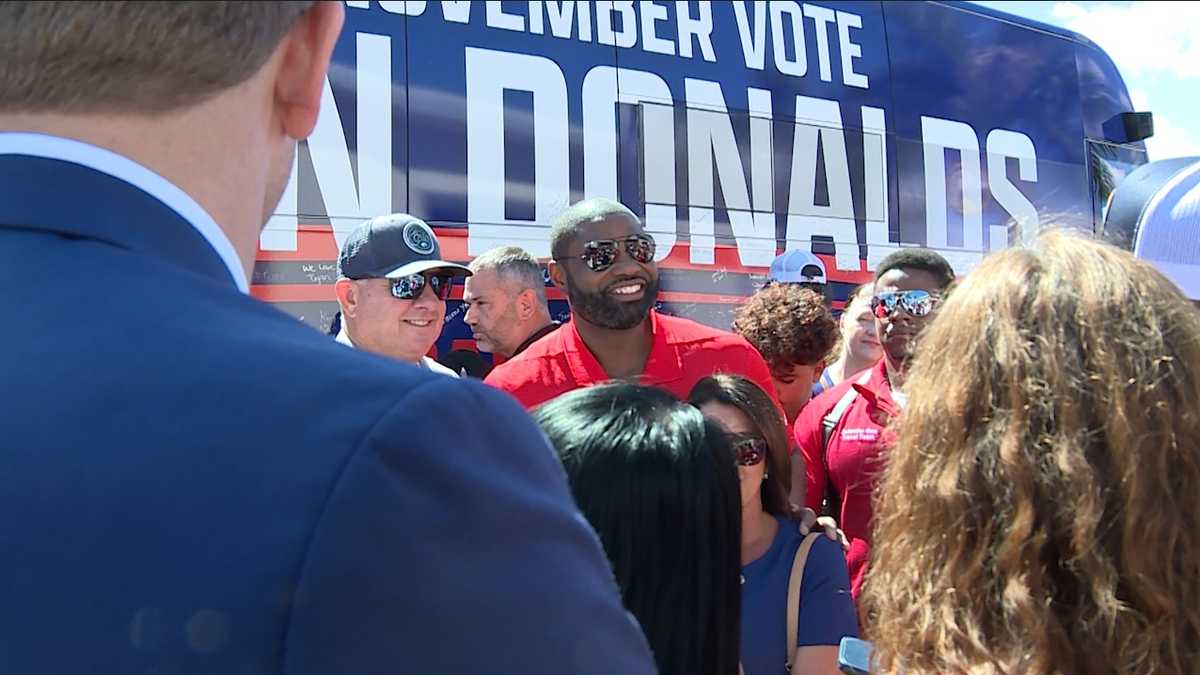Florida gubernatorial candidate Byron Donalds makes campaign stop in Fort Pierce