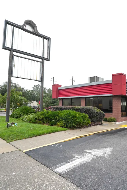 The large marquee sign that once let customers know of the Wendy’s location at 1175 Dunn Ave. in Jacksonville, Florida, sits empty Tuesday October 6, 2026. The restaurant has permanently closed. [Doug Engle/Florida Times-Union]