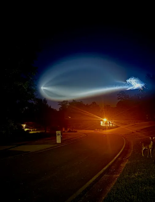 Ryan Davis shot this photo of the SpaceX jellyfish over Golden Eagle Oct. 13.
