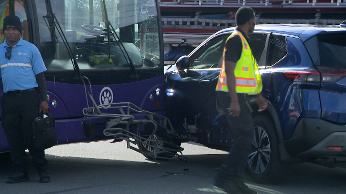 Crash involving Lynx bus sends 15 to hospital in Orlando