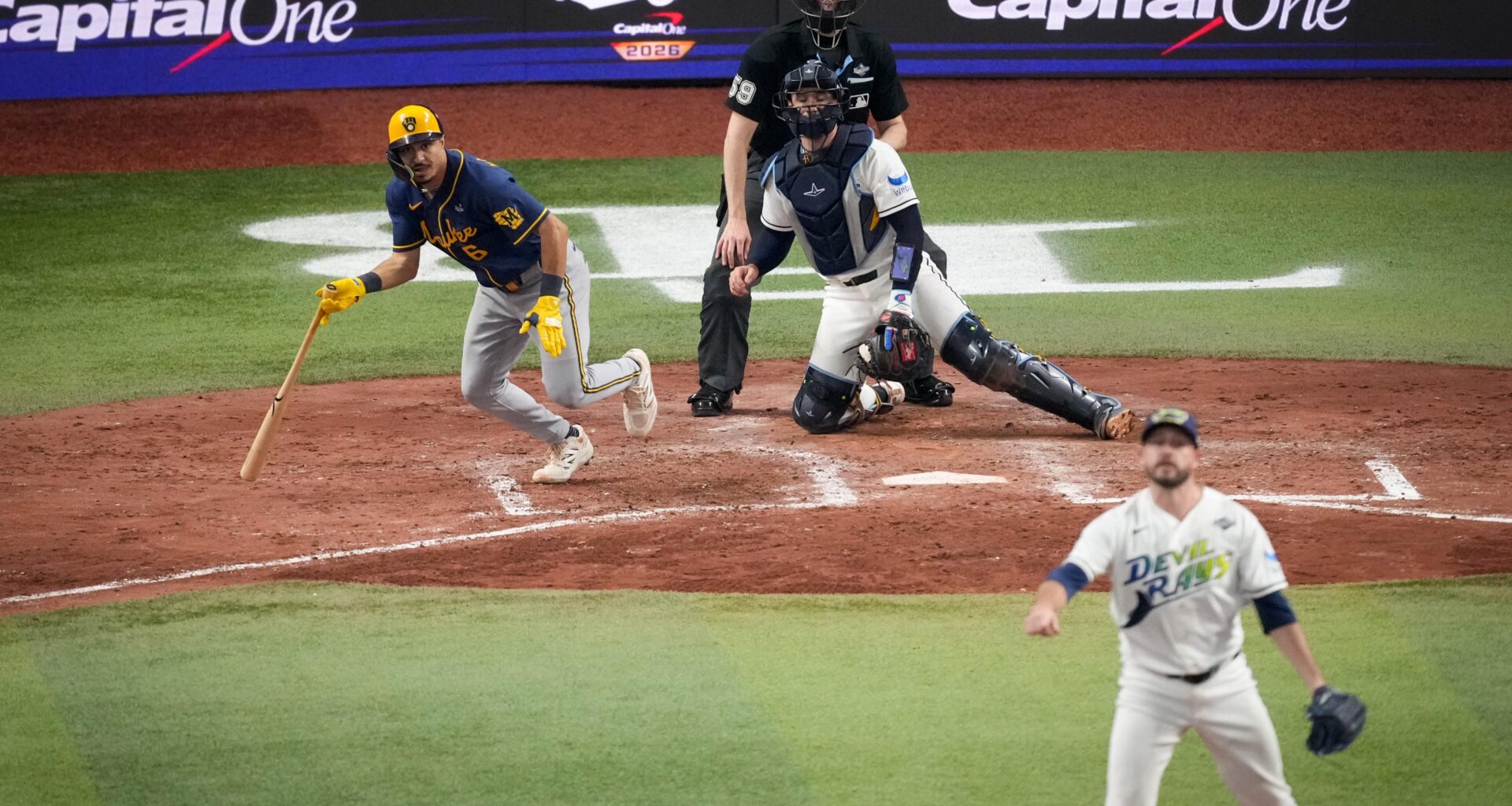 World Series: Milwaukee Brewers rout the Tampa Bay Rays 10-1