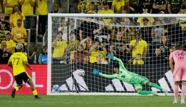 Angulo scores in stoppage time, Crépeau has 12 saves, Orlando City beats Crew 3-2