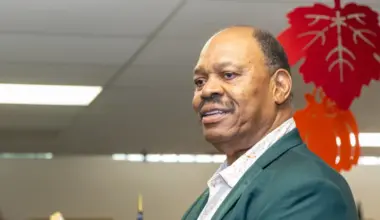 Basketball Hall of Famer Artis Gilmore announces Jacksonville City Council bid