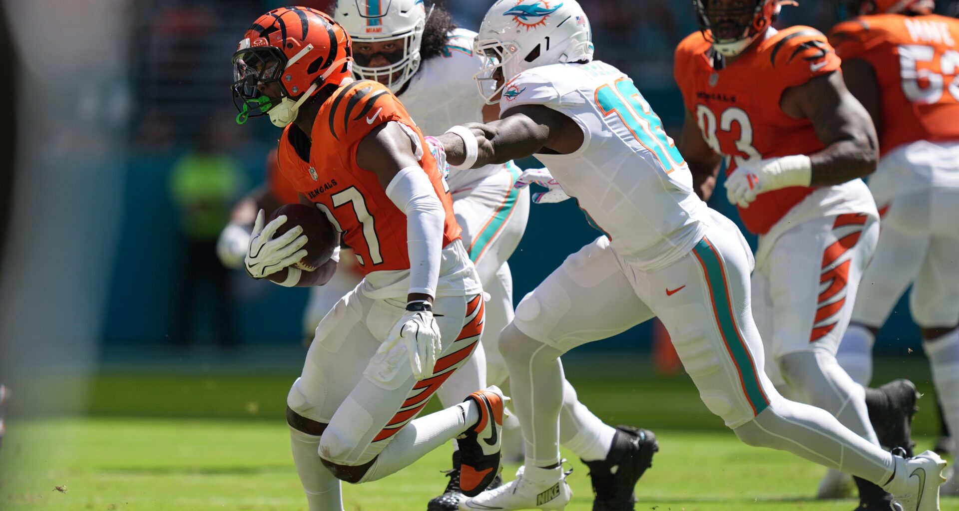 Jordan Battle intercepts Willis twice after going viral for saying he had a tell on the Dolphins QB – Baltimore Sun