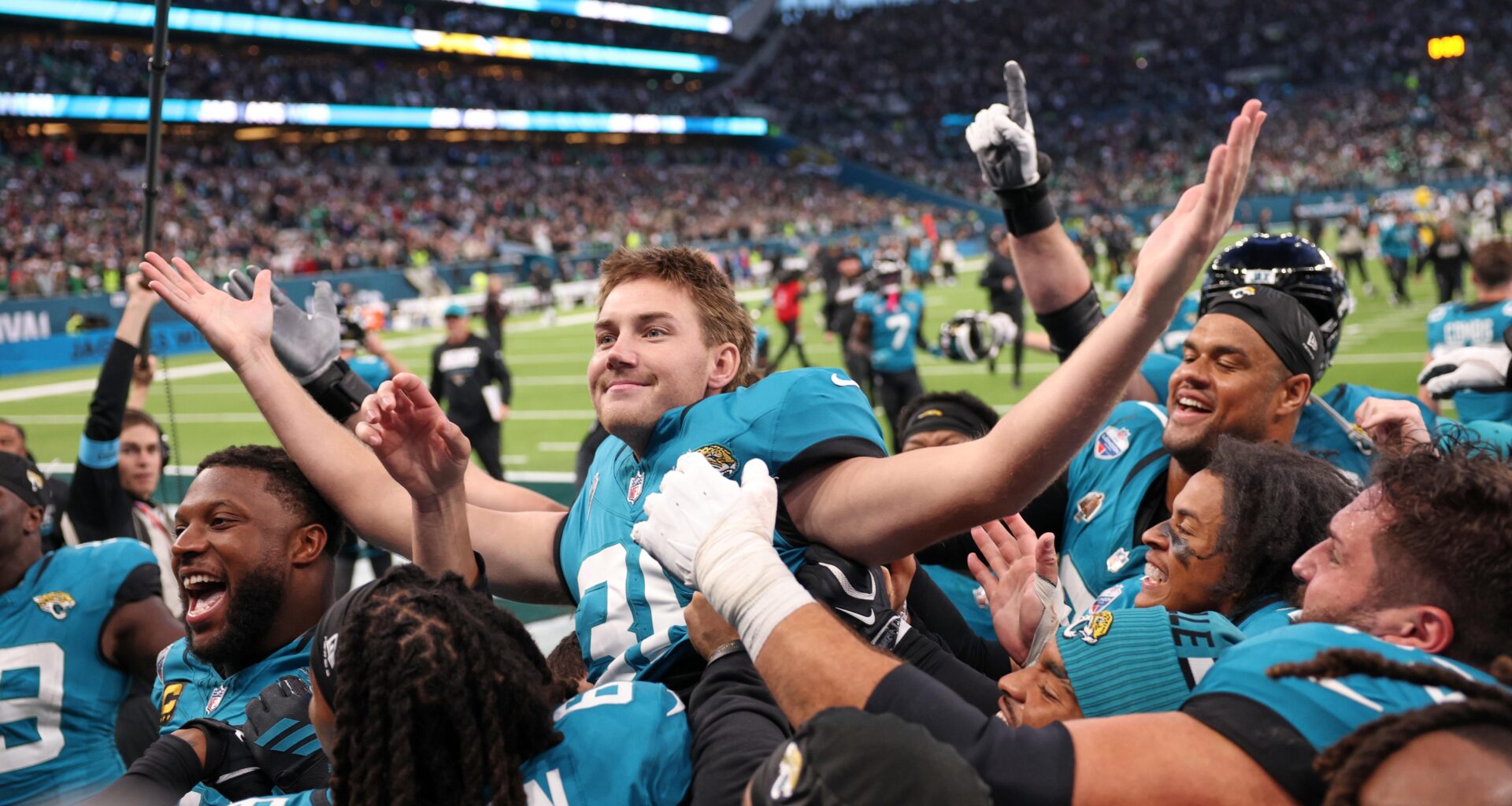 Cam Little’s 57-yard FG gives Jaguars 19-17 win over Eagles in wild finish in London – Orlando Sentinel