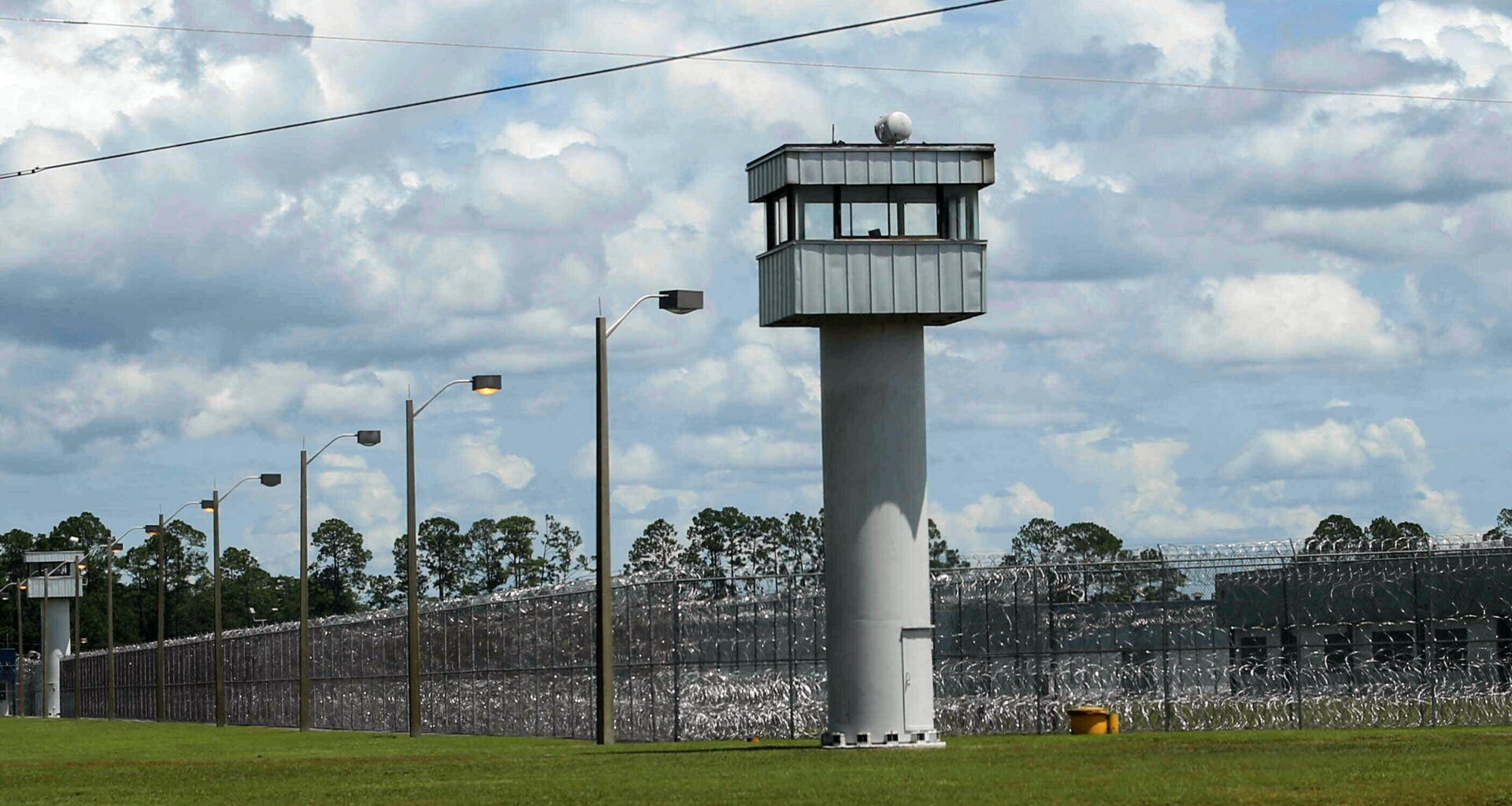 Florida mistakenly releases, recovers 2 people from Deportation Depot immigrant detention center – Sun Sentinel