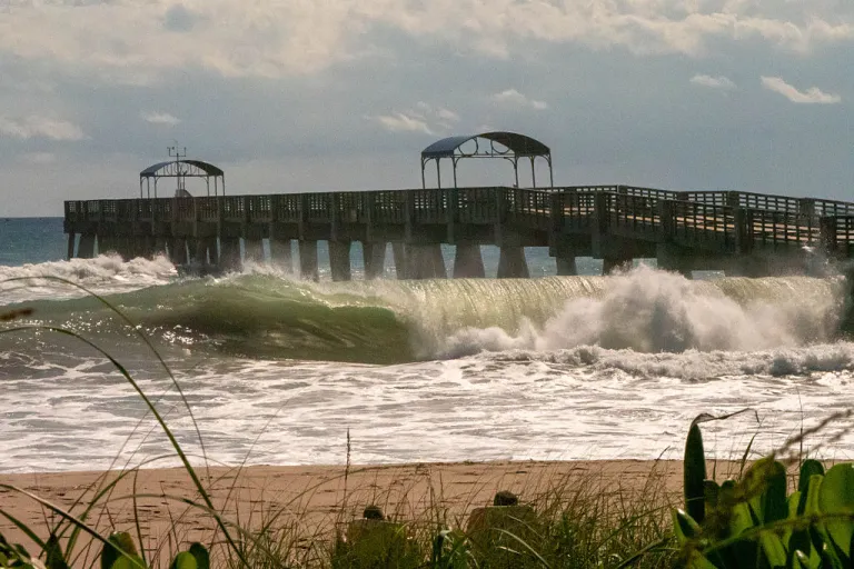 King tides flood South Florida streets, disrupt power at condos