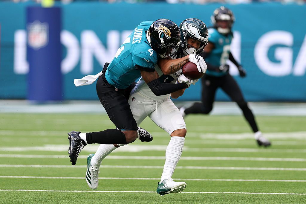 Birds stumble late in brutal loss to Jaguars