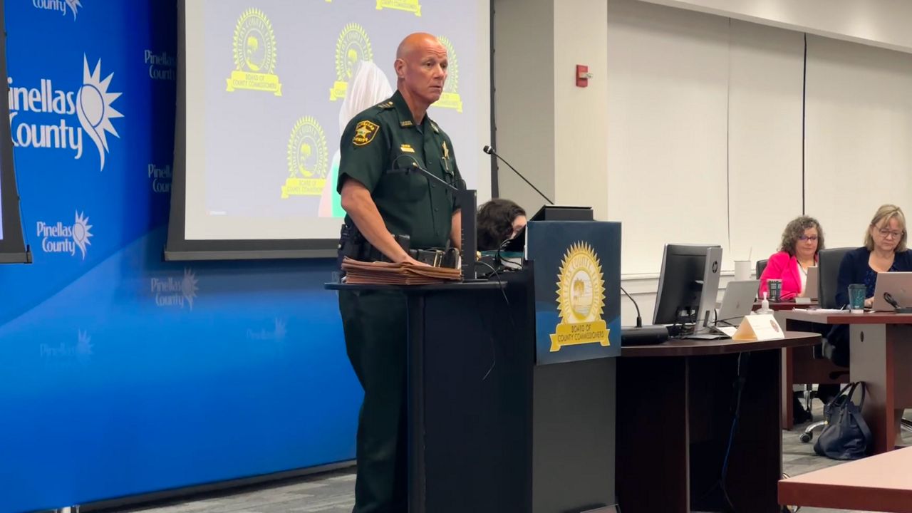 Pinellas sheriff defends license plate readers